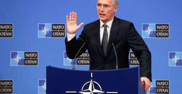 У НАТО закликали Росію "зменшити напруженість"
