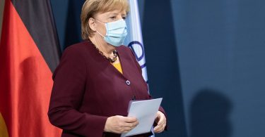 Меркель виступила за прямий діалог ЄС з Росією