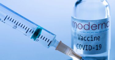 В Україну доставлено 2,9 млн доз вакцини Moderna