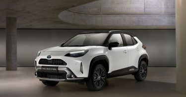 Toyota представила позашляхову версію Yaris Cross