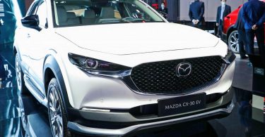 Mazda перетворила CX-30 в електромобіль