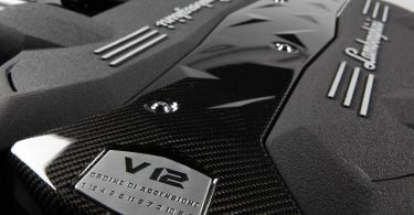 Lamborghini оголосила про розробку нового атмосферного V12