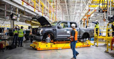 Ford побудує чотири нових заводи і вкладе 7 млрд доларів у виробництво електрокарів