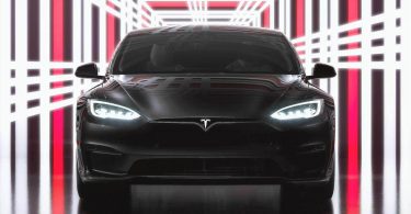 Tesla оновила програмне забезпечення підвіски Model S