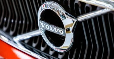 Volvo відкликає півмільйона автомобілів по всьому світу через дефектні подушок безпеки
