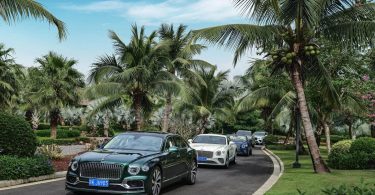 Bentley встановила рекорд продажів у 2021 році, незважаючи на кризу індустрії