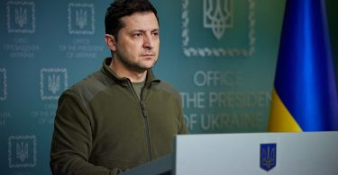 Зеленський оголосив про звільнення ФОПів від ЄСВ