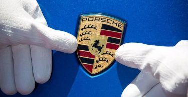 Porsche створить власну мережу зарядних станцій для електрокарів